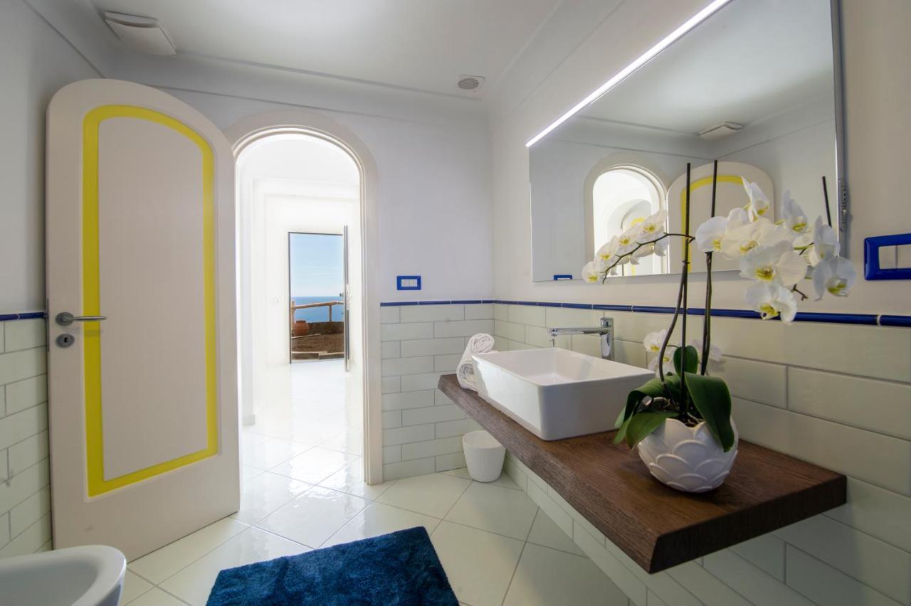 Apartamento Aria Di Mare,Near Elevator, Few Steps, Parking, Garden Positano Exterior foto