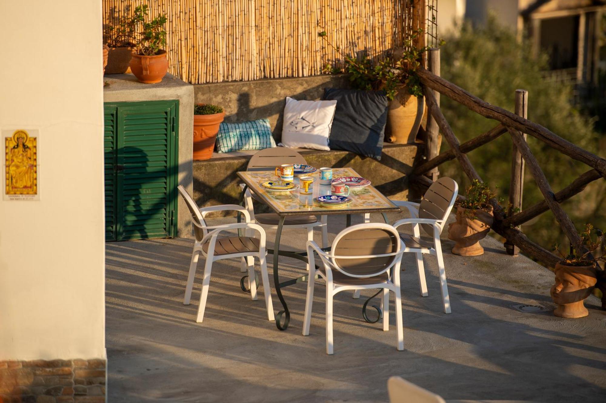 Apartamento Aria Di Mare,Near Elevator, Few Steps, Parking, Garden Positano Exterior foto