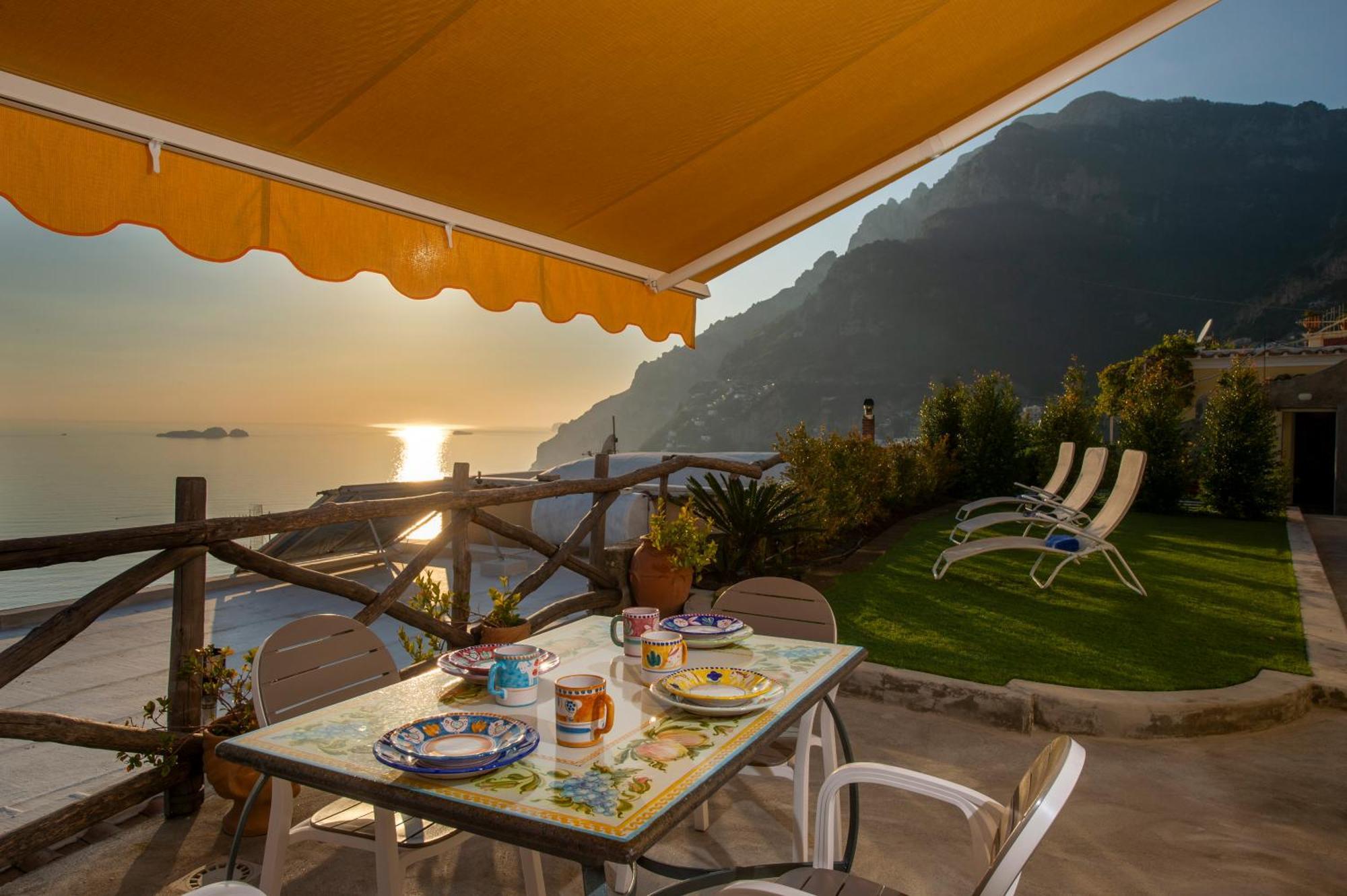 Apartamento Aria Di Mare,Near Elevator, Few Steps, Parking, Garden Positano Exterior foto