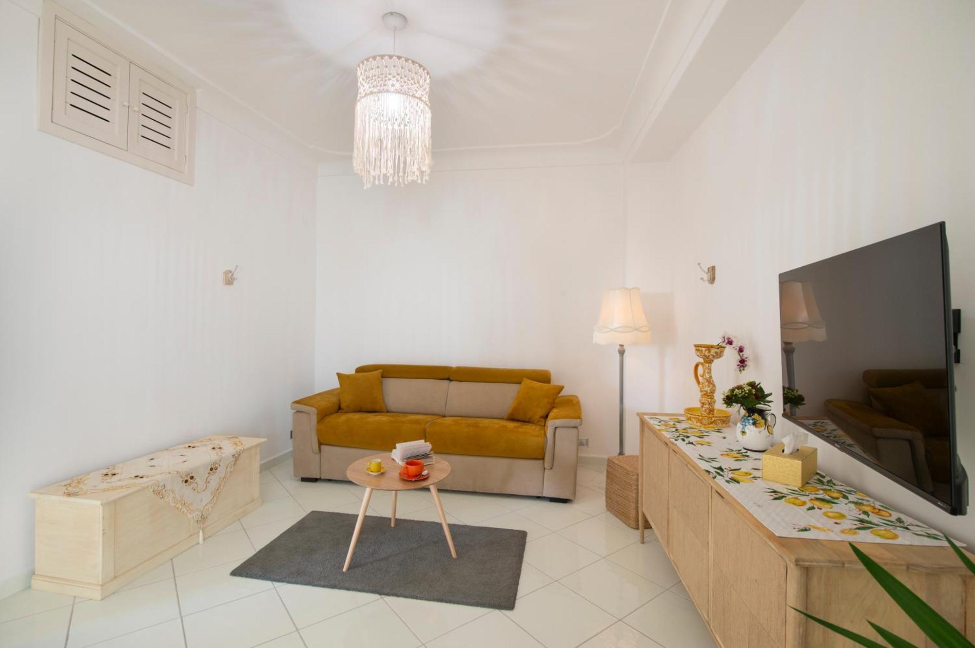 Apartamento Aria Di Mare,Near Elevator, Few Steps, Parking, Garden Positano Exterior foto