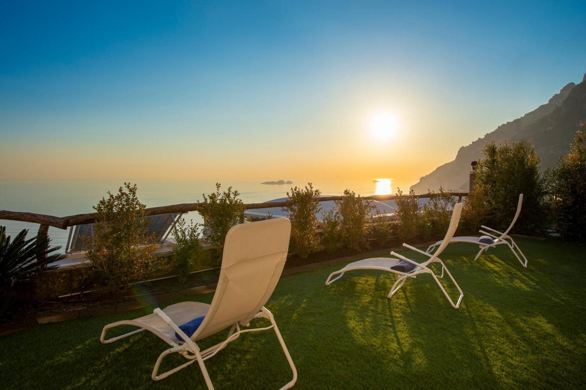 Apartamento Aria Di Mare,Near Elevator, Few Steps, Parking, Garden Positano Exterior foto