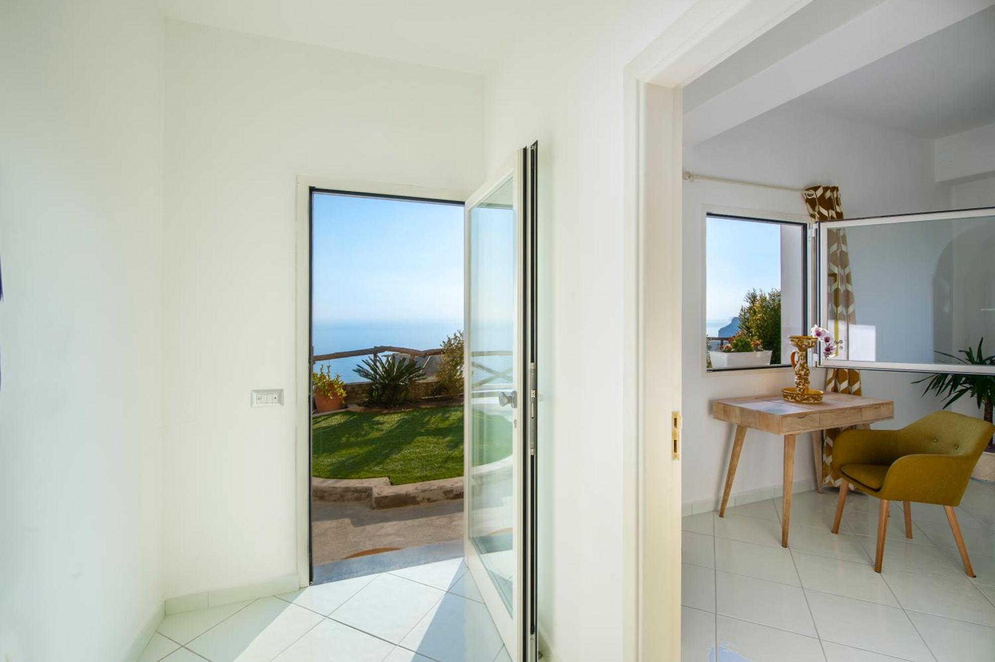 Apartamento Aria Di Mare,Near Elevator, Few Steps, Parking, Garden Positano Exterior foto